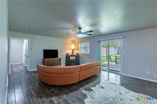 213 E Upshaw Ave, Temple, TX 76501 - Photo 4