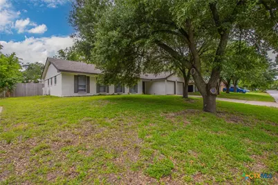 213 E Upshaw Avenue, Temple, TX 76501 - Photo 2