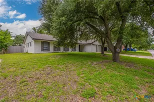 213 E Upshaw Ave, Temple, TX 76501 - Photo 2
