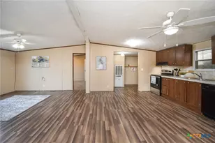 413 W Oaks Dr, Victoria, TX 77905 - Photo 12