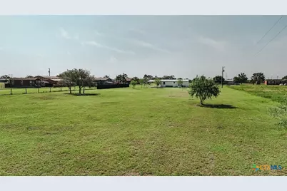 413 West Oaks Drive, Victoria, TX 77905 - Photo 30