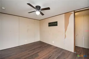 413 W Oaks Dr, Victoria, TX 77905 - Photo 14