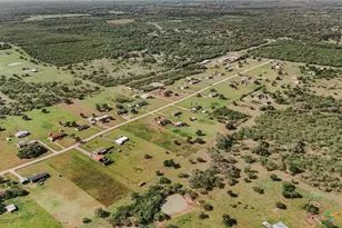 413 W Oaks Dr, Victoria, TX 77905 - Photo 32