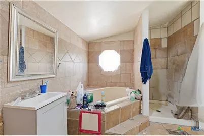 409 Summit Drive, Kyle, TX 78640 - Photo 20