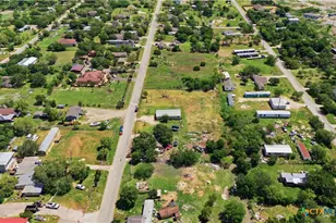 409 Summit Dr, Kyle, TX 78640 - Photo 26