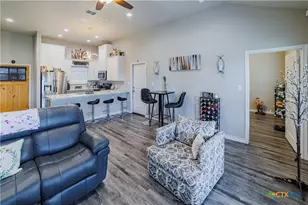 123 Navarro Xing, Seguin, TX 78155 - Photo 8