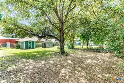 116 E Wallace Street, Gonzales, TX 78629 - Photo 14