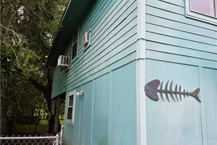 703 E Houston Ave, Seadrift, TX 77983 - Photo 2