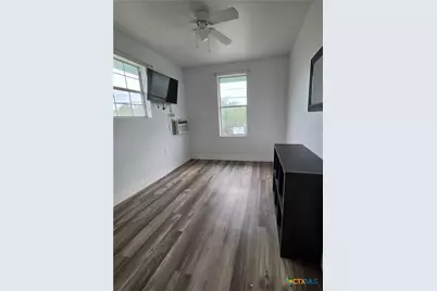 703 E Houston Avenue, Seadrift, TX 77983 - Photo 16