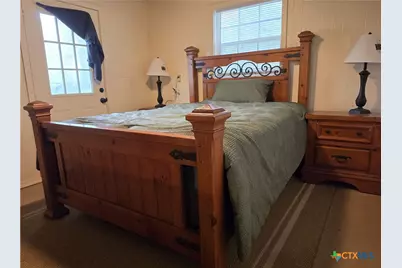 703 E Houston Avenue, Seadrift, TX 77983 - Photo 22