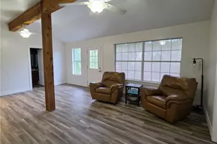 703 E Houston Ave, Seadrift, TX 77983 - Photo 14