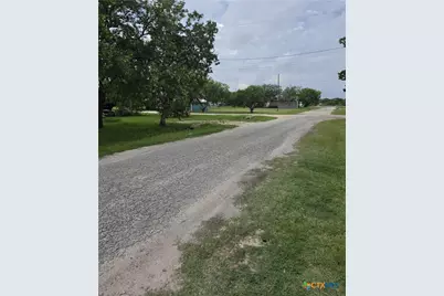 703 E Houston Avenue, Seadrift, TX 77983 - Photo 24