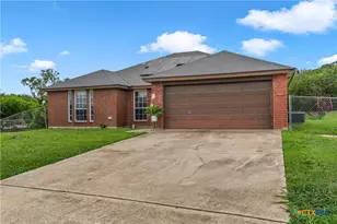 209 W Blancas Dr, Copperas Cove, TX 76522 - Photo 4