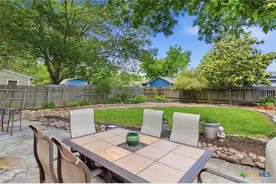 1120 W Hopkins Street, San Marcos, TX 78666 - Photo 18