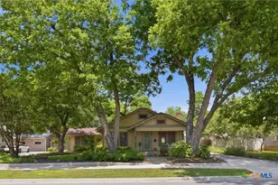 1120 W Hopkins St, San Marcos, TX 78666 - Photo 1