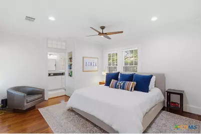 1120 W Hopkins Street, San Marcos, TX 78666 - Photo 10