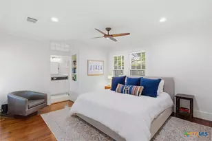 1120 W Hopkins St, San Marcos, TX 78666 - Photo 10