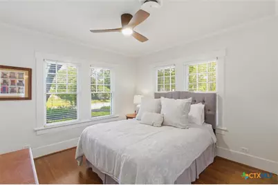 1120 W Hopkins Street, San Marcos, TX 78666 - Photo 14