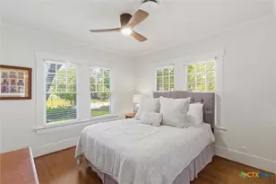 1120 W Hopkins St, San Marcos, TX 78666 - Photo 14