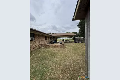 636 E Kempner Street, Mabank, TX 75147 - Photo 8