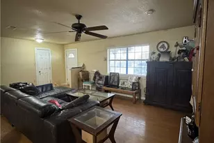 636 E Kempner St, Mabank, TX 75147 - Photo 24