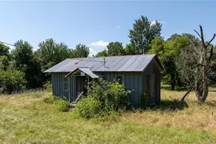 1717 County Rd 402, Bartlett, TX 76511 - Photo 14