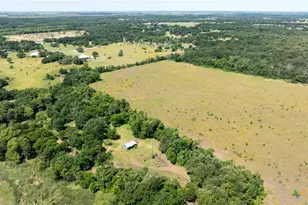 1717 County Rd 402, Bartlett, TX 76511 - Photo 10