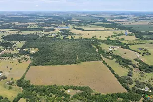 1717 County Rd 402, Bartlett, TX 76511 - Photo 2