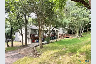 901 Hillyer Street, San Marcos, TX 78666 - Photo 2