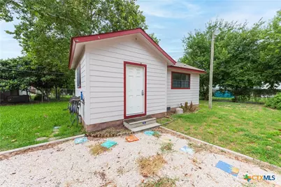 205 N Mesquite Avenue, Luling, TX 78648 - Photo 20