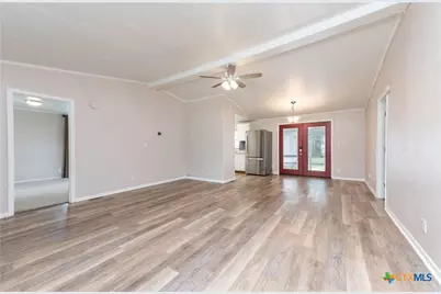 205 N Mesquite Avenue, Luling, TX 78648 - Photo 6