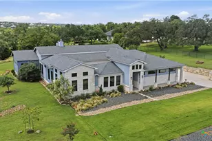 1179 Trotter Ln, New Braunfels, TX 78132 - Photo 2