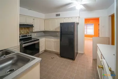 105 Ward Street, Cuero, TX 77954 - Photo 8