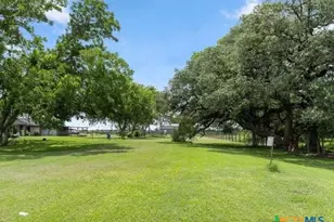 21126 Hwy 111 Hwy, Louise, TX 77455 - Photo 20