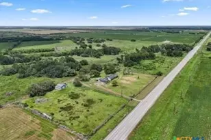 21126 Hwy 111 Hwy, Louise, TX 77455 - Photo 10