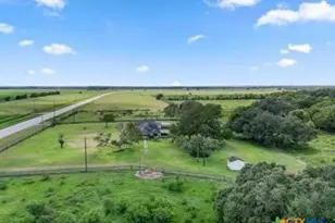 21126 Hwy 111 Hwy, Louise, TX 77455 - Photo 4