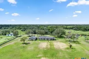 21126 Hwy 111 Hwy, Louise, TX 77455 - Photo 2
