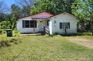 1003 Gunther St, Victoria, TX 77901 - Photo 1