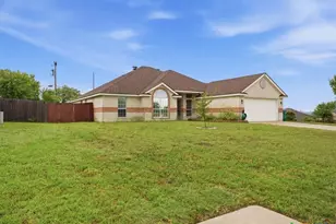 1200 Lancelot Dr, Harker Heights, TX 76548 - Photo 2