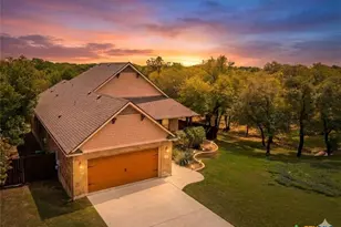 2402 Twin Ridge Ct, Belton, TX 76513 - Photo 1