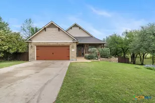 2402 Twin Ridge Ct, Belton, TX 76513 - Photo 2