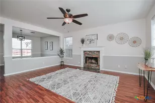 515 Bridle Ln, Victoria, TX 77904 - Photo 4
