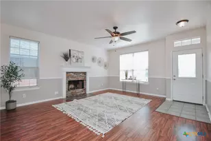 515 Bridle Ln, Victoria, TX 77904 - Photo 2