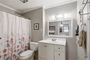701 Morning Glory Ln, Victoria, TX 77904 - Photo 14