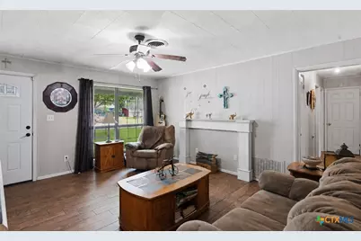 701 Morning Glory Lane, Victoria, TX 77904 - Photo 4