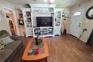 701 Morning Glory Ln, Victoria, TX 77904 - Photo 2
