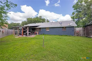 701 Morning Glory Ln, Victoria, TX 77904 - Photo 22