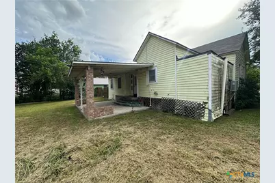 205 S Valley Street, Cuero, TX 77954 - Photo 6