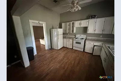 205 S Valley Street, Cuero, TX 77954 - Photo 12
