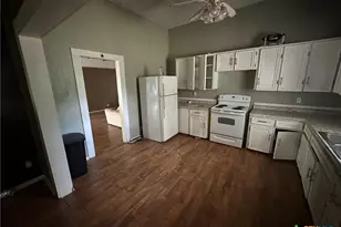 205 S Valley St, Cuero, TX 77954 - Photo 12